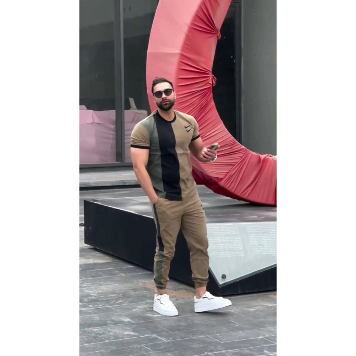 نیما - تصویر 1