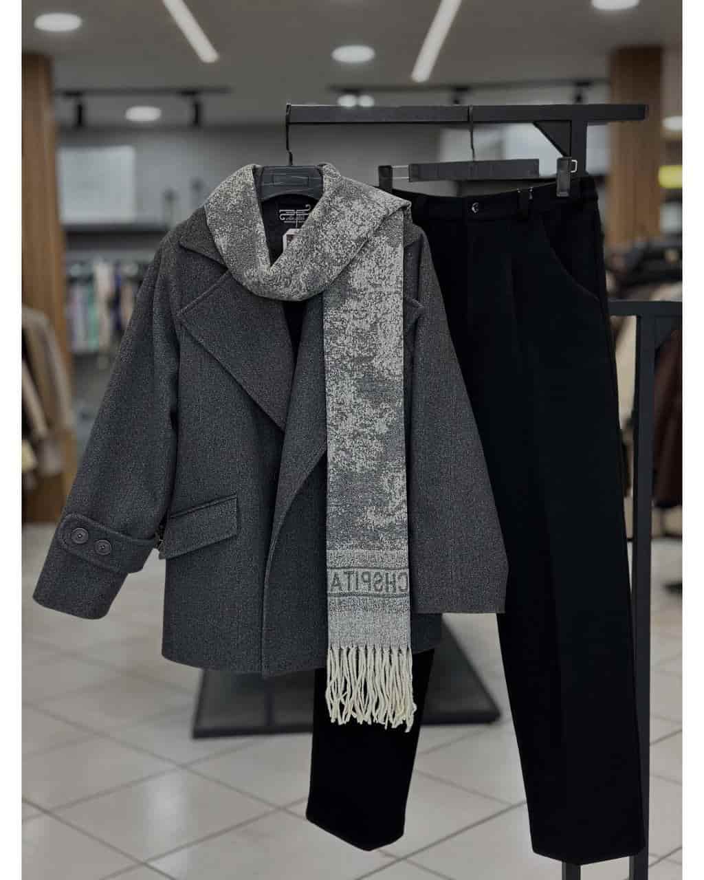 ست زنانه پالتو شلوار لاکی ست زنانه پالتو شلوار لاکی